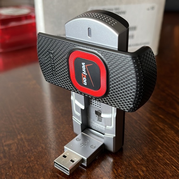 Verizon wireless pan-tech UML 290VW 4G USB modem - Picture 4 of 11